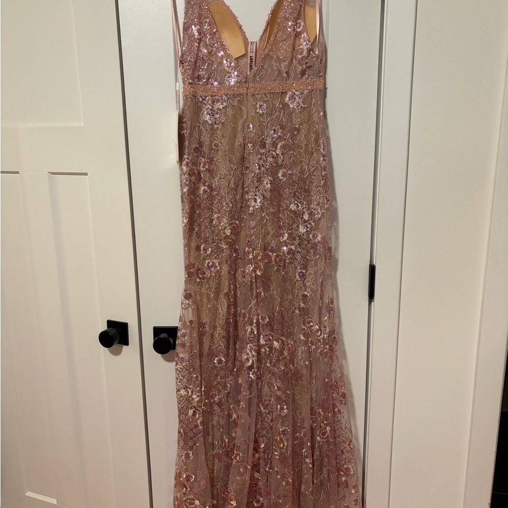 Mac Duggal 67481 Floral Embellished Plunge Gown Size 6 NWT Luxury Formal Dress - Picture 11 of 16
